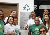 Catadores de material reciclável ganham galpão de triagem em Salvador