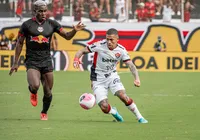 Com gol de Everaldo, Vitória vence o Bragantino e respira fora do Z-4