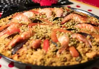 Com tradição espanhola, a paella brilha na Feira da Fraternidade