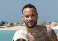 Detalhe estranho chama atenção em foto de Neymar Jr; veja