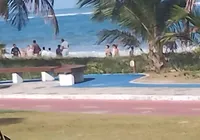 Dois homens morrem afogados em praia de Guarajuba, em Camaçari