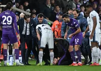 Após parada cardíaca, jogador da Fiorentina implanta desfibrilador imagem