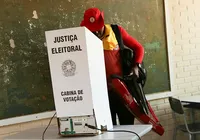 Eleições são encerradas em todo o país; começa apuração dos votos