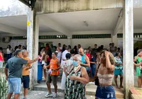 Eleitores lotam Colégio Duque de Caxias para votação; veja