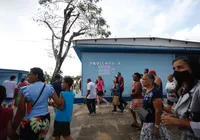 Em Salvador, idosos relatam dificuldades para votar no colégio Luiz Viana