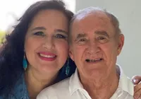 Renato Aragão chama esposa de controladora após acusação de ser 'maléfica' imagem