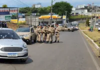 Homem tem carro fechado e é morto a tiros no centro de Itabuna