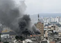 Incêndio de grandes proporções atinge shopping em São Paulo