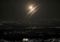 Israel confirma 14 mortes após ataques do Irã imagem