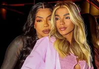 Ludmilla e Brunna Gonçalves revelam sexo do 1º filho em festa