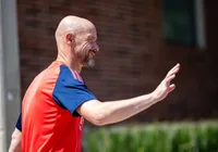 Manchester United demite técnico neerlandês Erik ten Hag