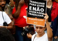 Manifestantes vão às ruas pelo fim da escala de trabalho 6x1