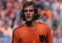 Morre aos 73 anos Johan Neeskens, ídolo da 'Laranja Mecânica'