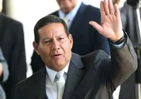 Mourão admite trama golpista, mas minimiza: "Tabajara" imagem