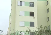 Mulher é jogada do 3° andar de prédio após cobrar dívida de R$ 500