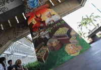 Mural com Papa abraçado ao 'diabo' gera polêmica na Ufba