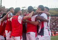 Na emoção! Vitória vence Fluminense no fim e abre distância do Z-4