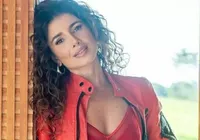 Paula Fernandes surpreende ao publicar ensaio sensual de lingerie