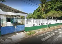 Professora denuncia intolerância religiosa em escola de Camaçari