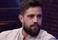 Rafael Cardoso critica novela da Globo: "Uma bosta" imagem