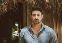 Cauã Reymond opina sobre falta de criatividade nas novelas: "Diferente" imagem