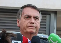 STF mantém decisão que retém passaporte de Bolsonaro