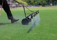 Simpósio da Sudesb faz teste com algas no gramado do Estádio de Pituaçu