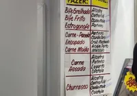 Supermercado coloca placa para ajudar quem não é rico comprar carne