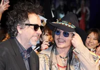 Tim Burton fala sobre trabalhar com Johnny Depp novamente: "Certeza"