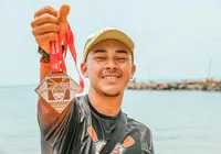 Venezuelano conquista campeonato baiano de canoa havaiana