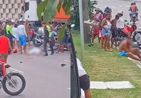 Vídeo: motoqueiros flagrados 'dando grau' sofrem acidente no Comércio