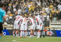 Vitória vence Criciúma e volta a se afastar da zona de rebaixamento