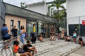 Alunos avaliam segundo dia de prova do Enem em Salvador - Imagem