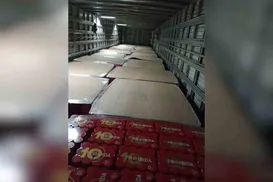 Receita Federal apreende 108 mil latas de cerveja na BR-060 - Imagem