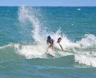 Alandresson Martins é campeão baiano de surfe em 2024