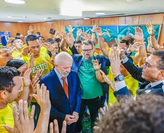 Após orar por Lula, deputado irrita aliados e deixa grupo de oposição