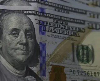 BC leiloará US$ 4 bi de reservas internacionais para segurar dólar