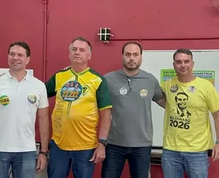 Bolsonaro vai votar ao lado dos filhos no Rio de Janeiro