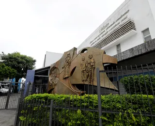 Exames e consultas médicas são oferecidos gratuitamente em Salvador