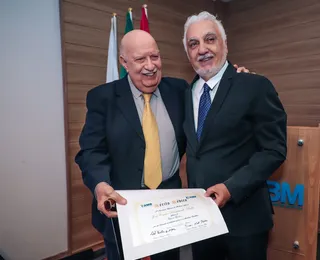 Cardiologista José Carlos Brito recebe diploma do Mérito Médico