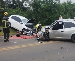 Casal tenta dar 'calote' em motel e acaba batendo carro em fuga