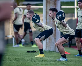 Com Camutanga na academia, Vitória faz treino técnico na Toca