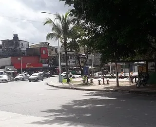 Ataque a tiros deixa PM, pedestres e idosos baleados em Salvador