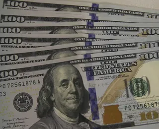 Dólar fecha a R$ 6,09 após bater em R$ 6,20 durante a tarde