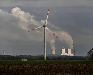 Emissões de CO2 por combustíveis fósseis alcançam recorde, diz estudo