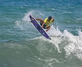 Fabrício Bulhões brilha na segunda etapa do circuito baiano de surfe