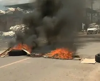 Familiares de jovens desaparecidos em ferro-velho protestam em Pirajá