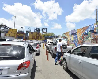 Ferry segue com fluxo intenso e espera na fila dura cerca de 4h