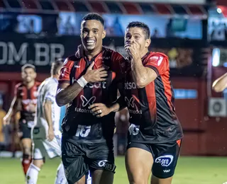 Gol de bicicleta de Alerrandro é eleito o mais bonito do Brasileirão