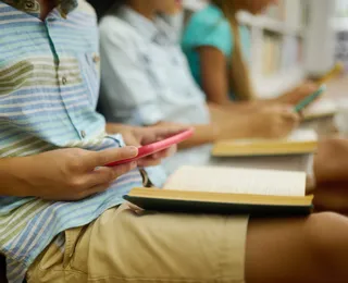 Governo não enviará ao Congresso projeto que proíbe celulares nas escolas